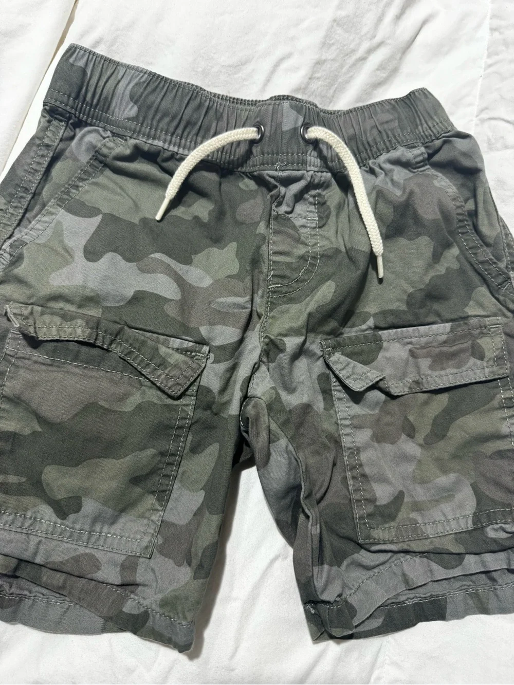 Boys Green Camo Short Set size S